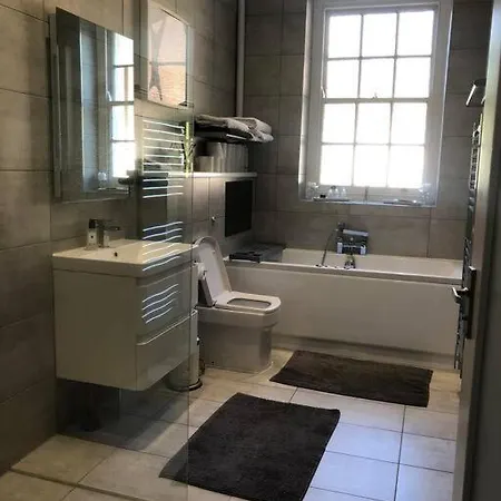 G&c - 1 Bedroom Luxurious Flat In * Bristol