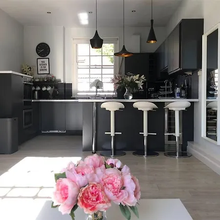 G&c - 1 Bedroom Luxurious Flat In Bristol